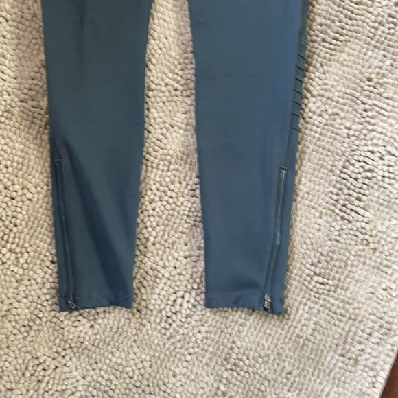 Athleta Delancey moto tight large - Picture 7 of 7